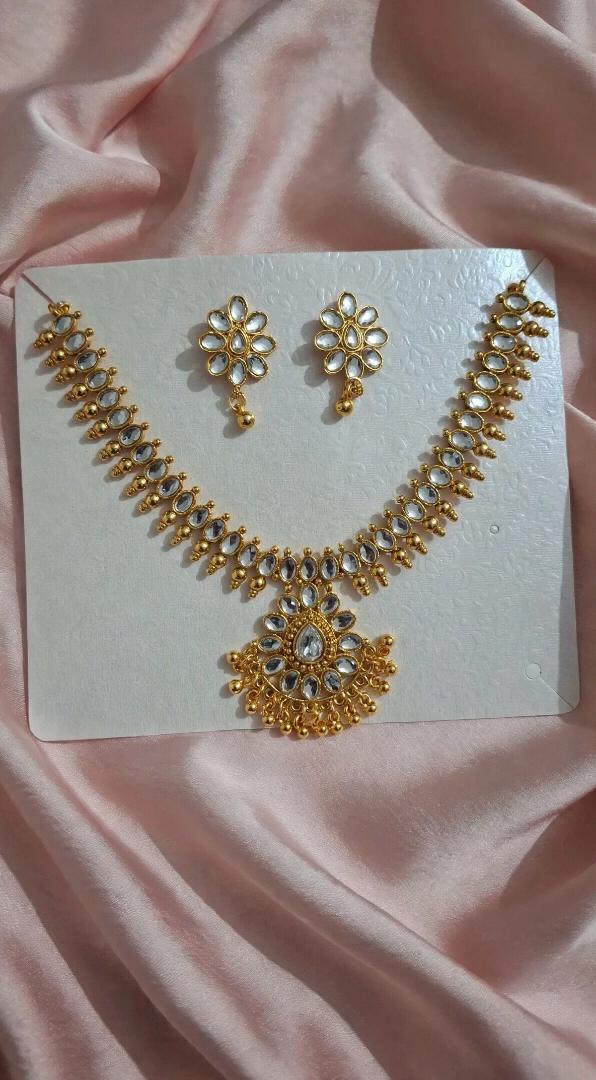 Gold Plated Traditional Kundan Choker Necklace Set with Earrings