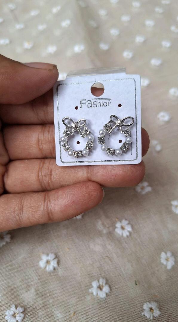 Silver Bow Wreath Pearl Stud Earrings - Fashion Korean Style