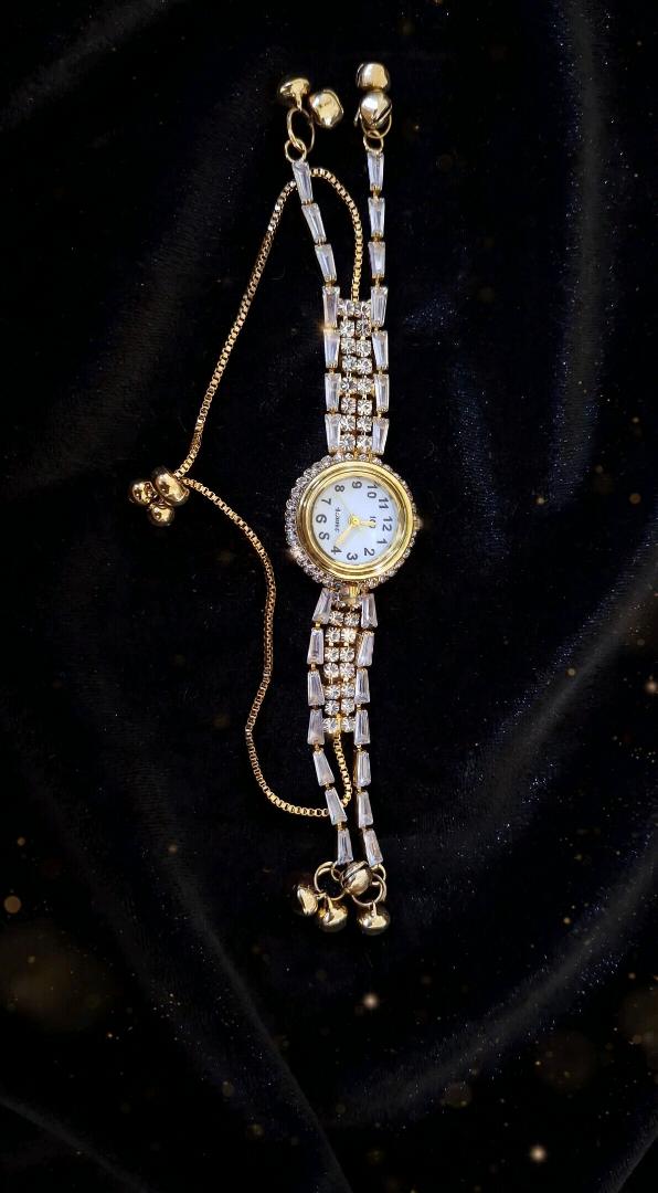 Women's Luxury Crystal Bracelet Watch - Gold Adjustable Chain Watch with Diamond Dial - Fashion Jewellery Watch for Girls